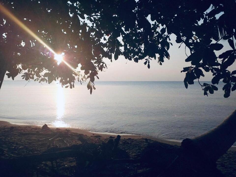 Mecaja Beach House Roxas  Luaran gambar