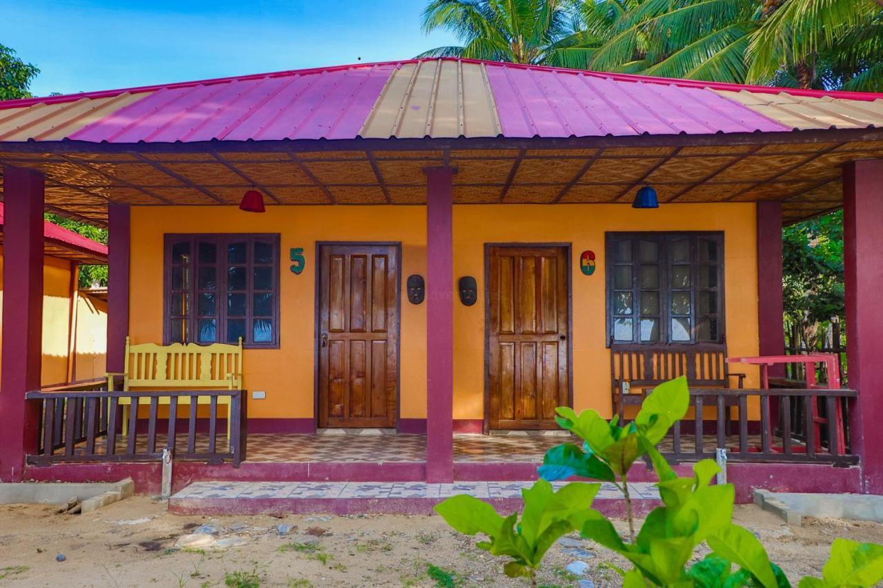 Mecaja Beach House Roxas  Luaran gambar